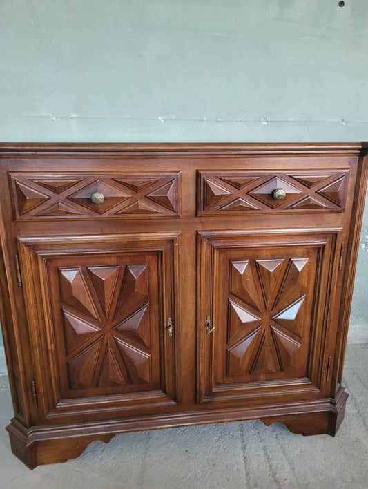 Wooden Diamond Tip Sideboard