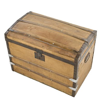 Wooden Trunk with Steel Reinforcement-NQ-1729779