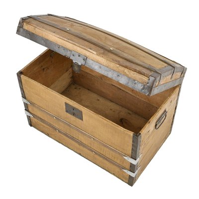 Wooden Trunk with Steel Reinforcement-NQ-1729779