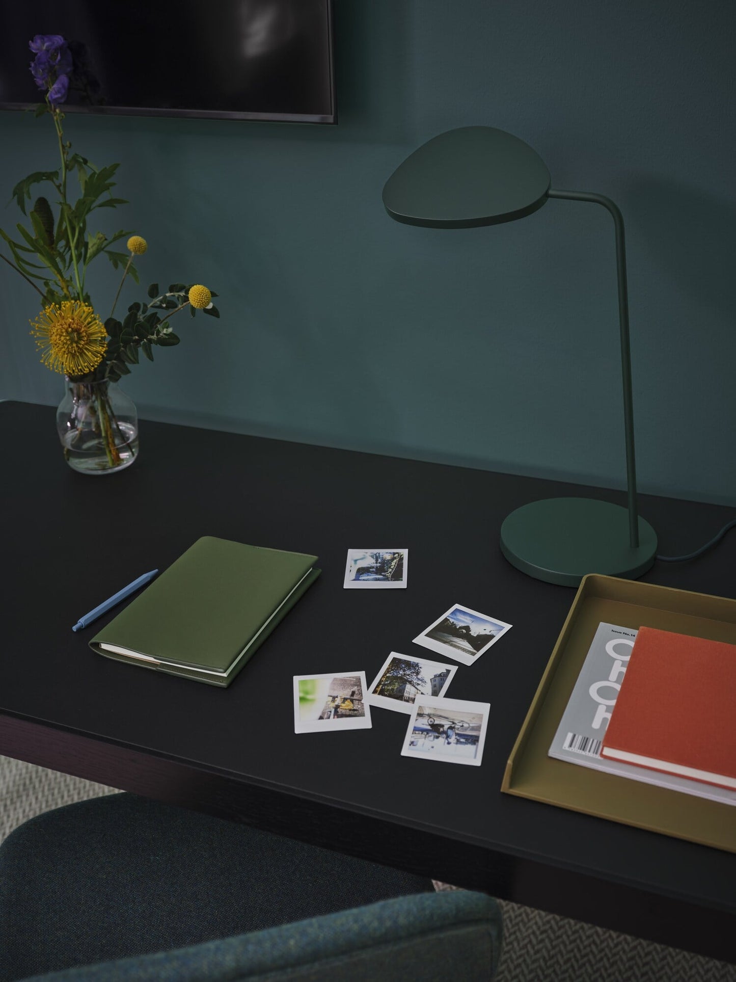 Arrange Desktop Series configuration 2, l. blue-grey-brown green