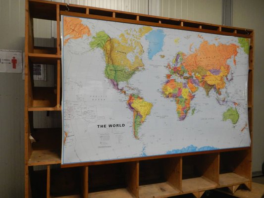 World Map in Laminated Paper-WWQ-1351155