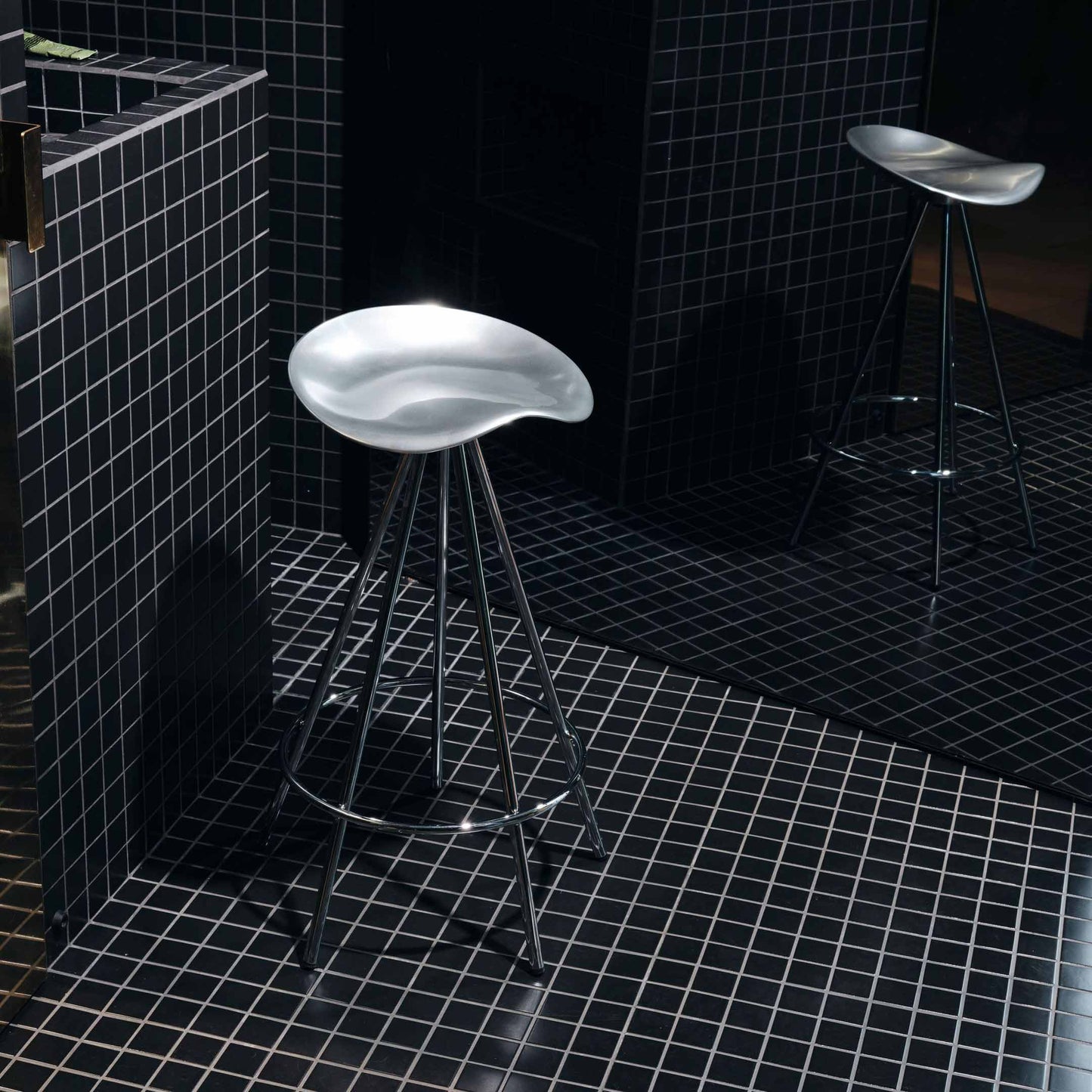 Counter Stool With Footrest Jamaica by Bd Barcelona Design #CHROMED STEEL / Aluminium seat