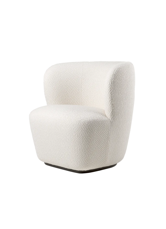 STAY LOUNGE CHAIR - Fully Upholstered by Gubi