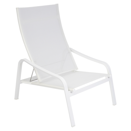 ALIZÉ LOW ARMCHAIR by Fermob