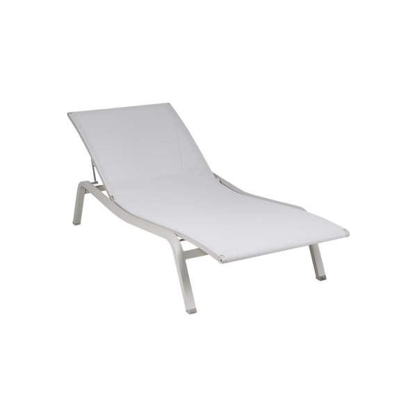 ALIZÉ SUNLOUNGER by Fermob