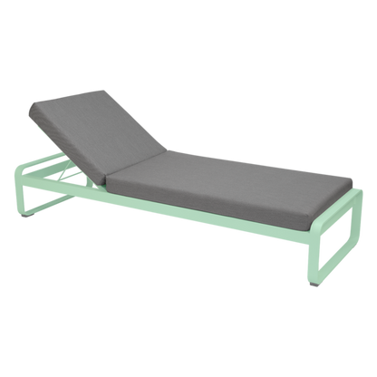 BELLEVIE PREMIUM SUNLOUNGER by Fermob