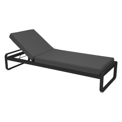 BELLEVIE PREMIUM SUNLOUNGER by Fermob