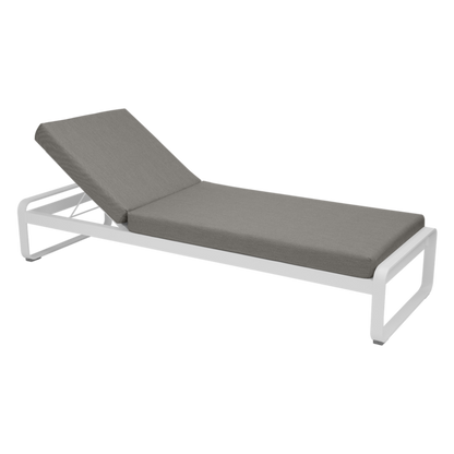 BELLEVIE PREMIUM SUNLOUNGER by Fermob