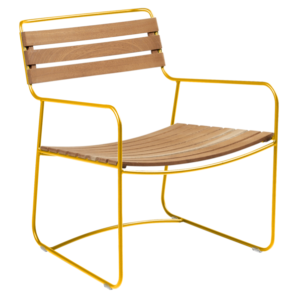 SURPRISING TEAK LOW ARMCHAIR by Fermob