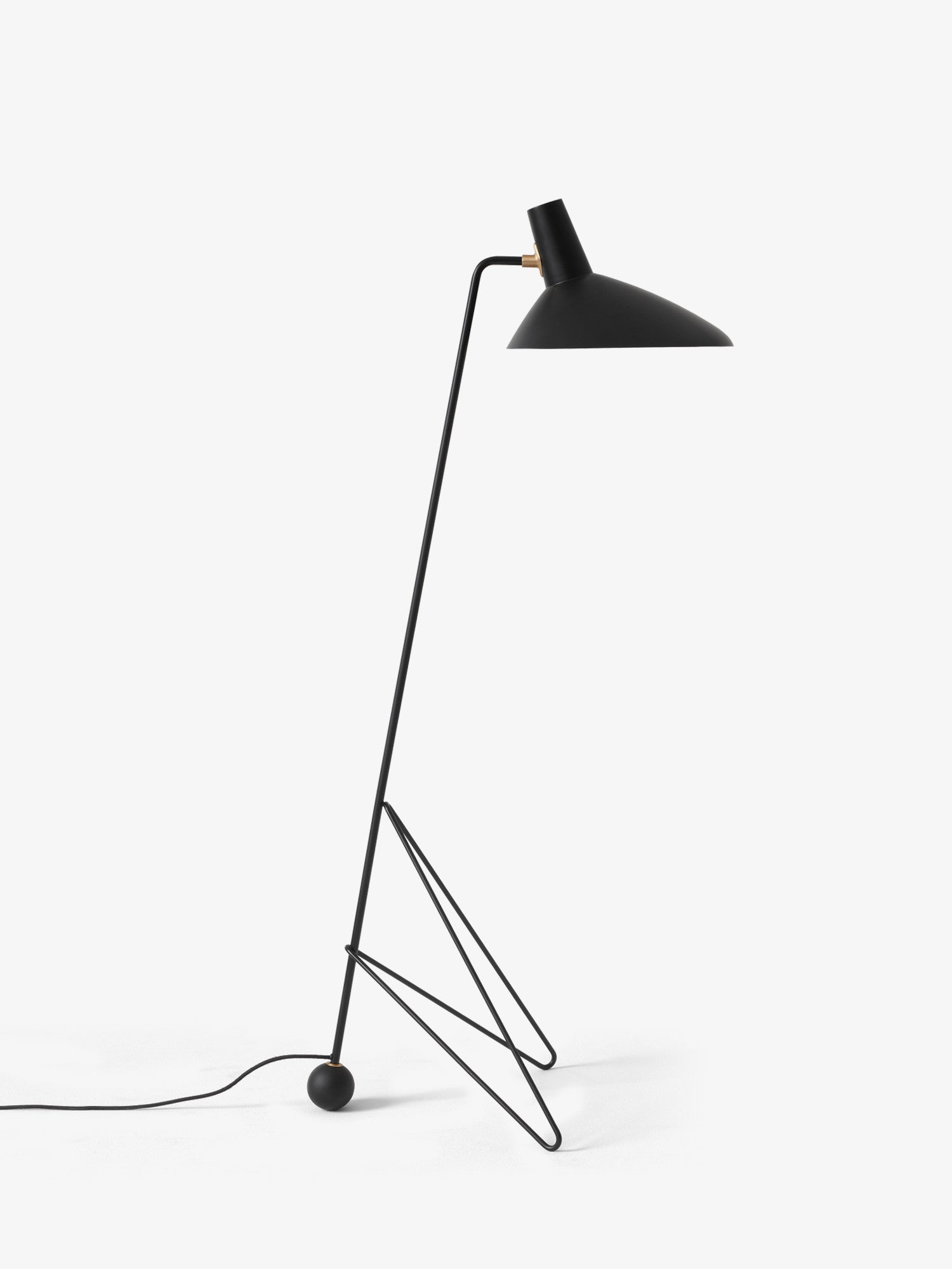 Tripod Floor Lamp HM8 by &tradition