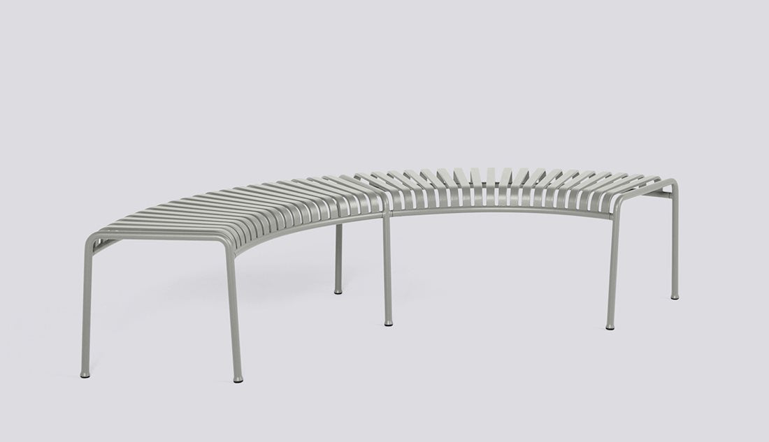 Palissade Park Bench Incl. Middle Leg by HAY