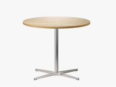 1818 - Round beech table by Thonet