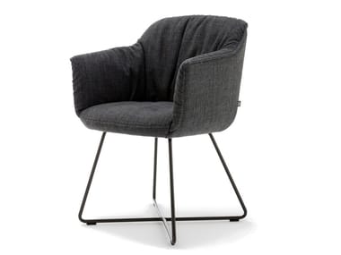 ROLF BENZ 641 - Upholstered fabric chair with armrests by Rolf Benz