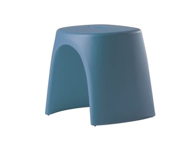 AM?LIE - Stackable polyethylene stool by Slide