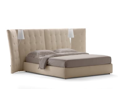 ANGLE PARAVENTO - Bed with high headboard by Flou