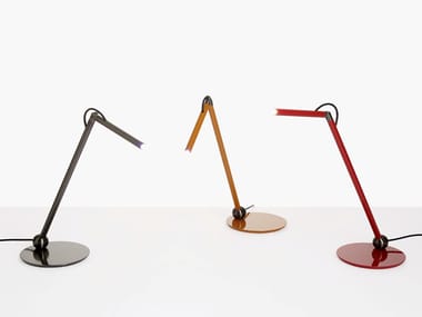 CALAMAIO - Adjustable metal desk lamp by Oluce