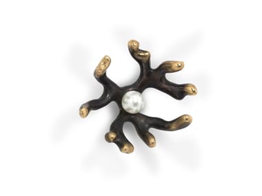 CODIUM OC2018 - Brass furniture knob by Pullcast