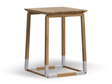 CYCLE - Square teak garden side table by Atmosphera