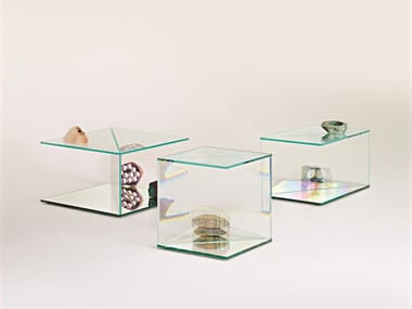 DOBLE - Crystal display cabinet by Glas Italia