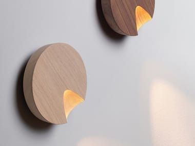 DOTS 4660 4662 - LED wooden wall light by Vibia