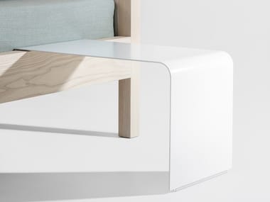 DOZY - Powder coated steel bedside table by Zeitraum