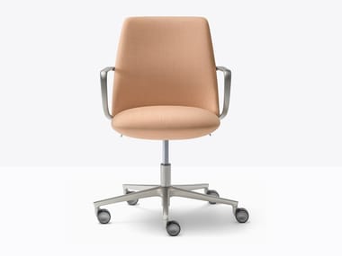 ELINOR LOW BACK 3756 - Fabric office chair with armrests with 5-Spoke base by Pedrali