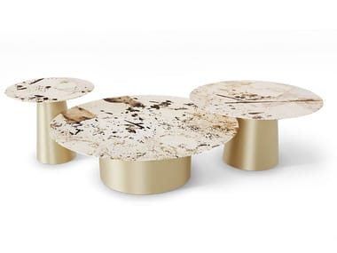 KAYAN - Low metal coffee table by Essential Home
