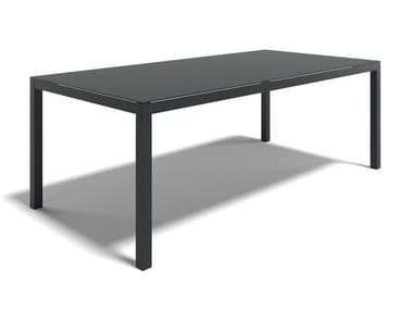 FLAIR - Lacquered rectangular garden table by Atmosphera