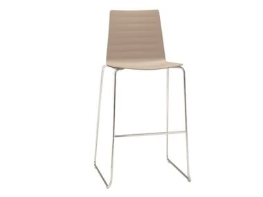 FLEX HIGH BACK BQ1683/BQ1677 - Stackable sled base stool with back by Andreu World