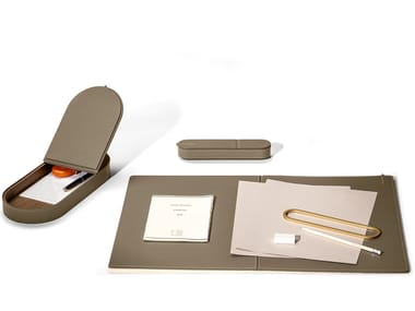 GLI OGGETTI - ZHUANG DESK - Tanned leather desk set by Poltrona Frau