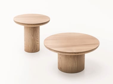 HAT - Round elm garden side table by Paola Lenti