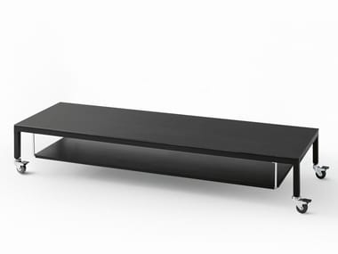 HELSINKI 30 - Low rectangular coffee table with castors by Desalto