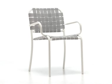 INOUT 824 - Stackable aluminium garden chair with armrests by Gervasoni