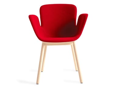 JULI COMFORT - Easy chair with armrests by Cappellini