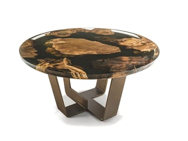 KOHI KAURI - Low round coffee table with wood and resin top by Riva 1920