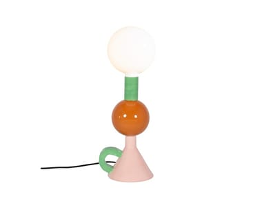 LADY MADONNA - Ceramic table lamp by Pulpo