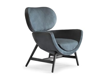 LAURIE - Armchair with armrests by Pianca