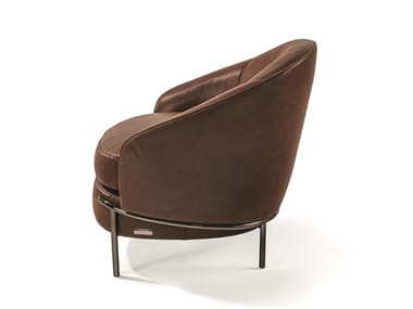 LLOYD - Leather armchair by Longhi