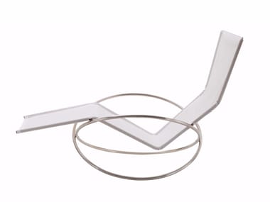 LOOP - Chaise longue / sun lounger by Coro