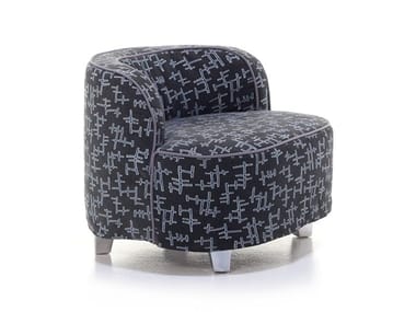 MORE 25 - Fabric armchair with removable cover with armrests by Gervasoni