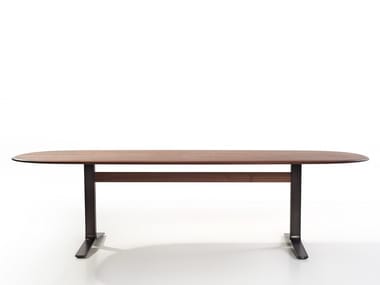 MOUNT - Oval wooden dining table by more