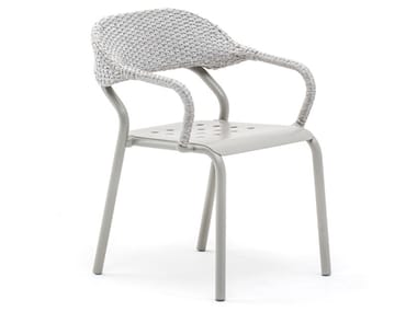 NOSS - Stackable aluminium chair with armrests by Varaschin