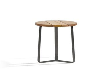 GIRO 42 - Round aluminium and wood coffee table by Manutti