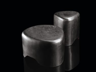 PEBBLE - Porcelain stoneware coffee table by Henge