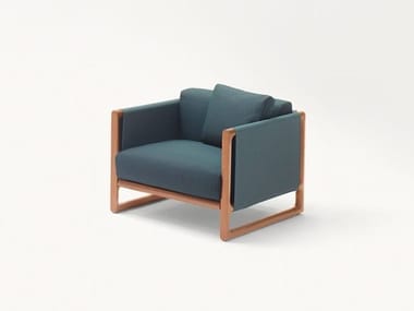 PORTOFINO - Upholstered garden armchair with removable cover with armrests by Paola Lenti