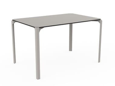 QUARTZ - Rectangular polyamide garden table by Vondom