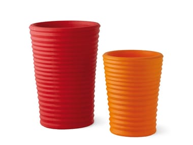 S-POT - Polyethylene garden vase by Slide