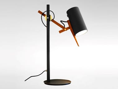 SCANTLING - Metal and wood table lamp by Marset