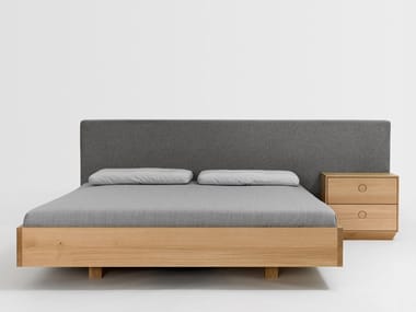 SIMPLE COMFORT - Solid wood double bed with upholstered headboard by Zeitraum