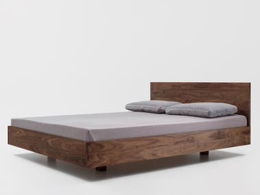 SIMPLE HI - Solid wood double bed by Zeitraum